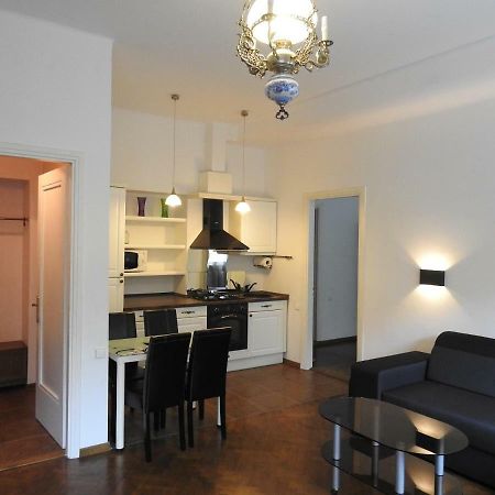 Laisves Aleja Apartment Каунас Екстериор снимка
